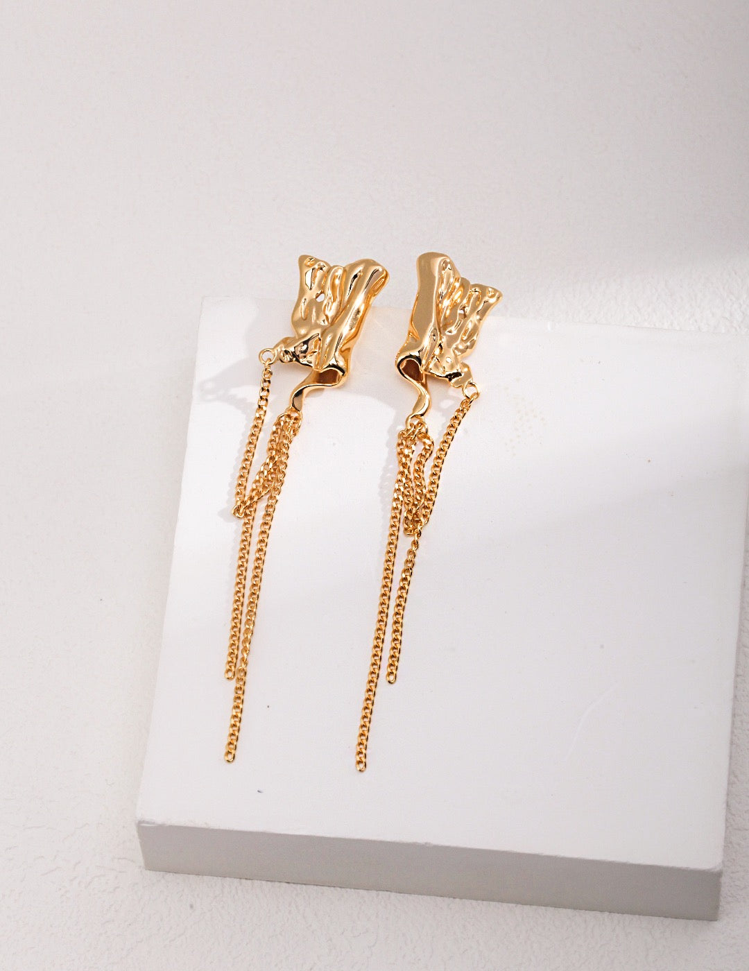 Fluidic Design Gold Earrings